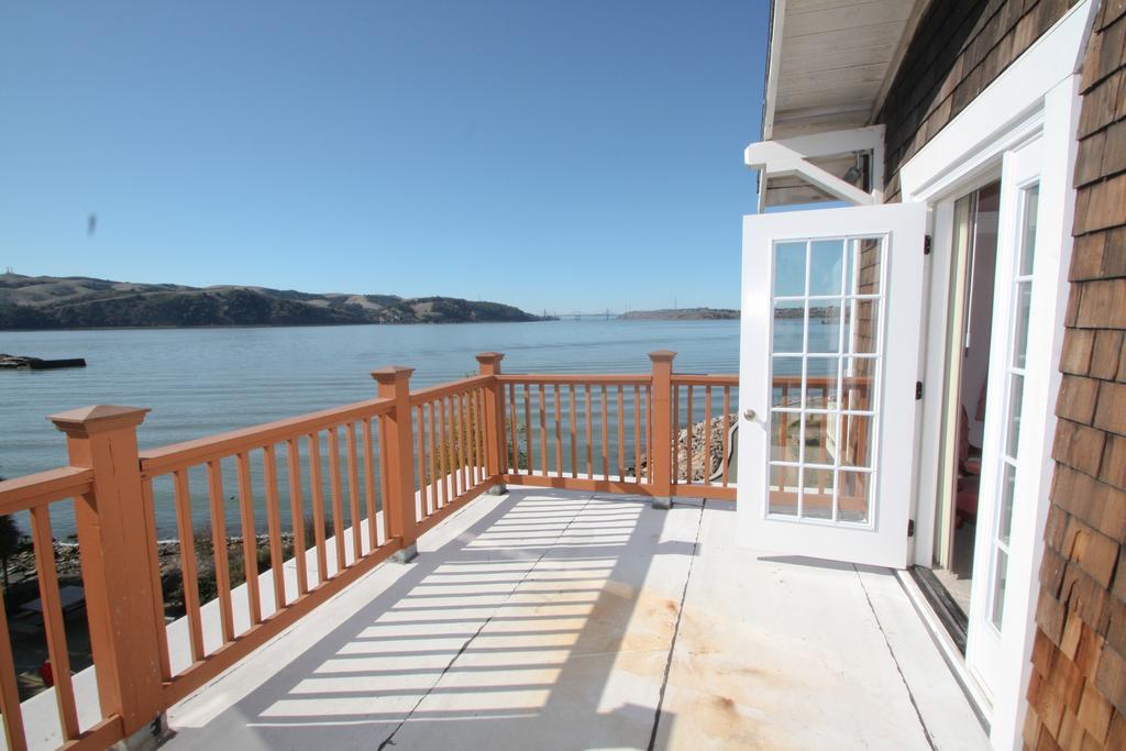 بنيسيا Shorelight Inn الغرفة الصورة
