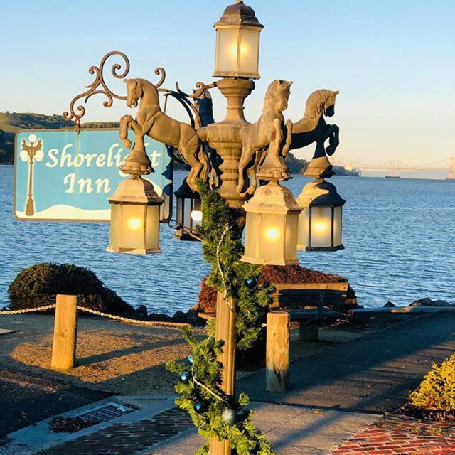 بنيسيا Shorelight Inn المظهر الخارجي الصورة